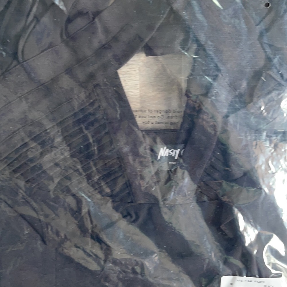 Black Ruffle Cross-Neck Crop Top - Picture 7 of 9